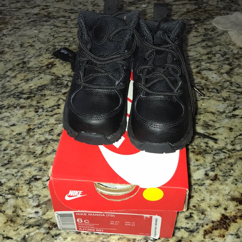 Black Nike Toddler Unisex Boots